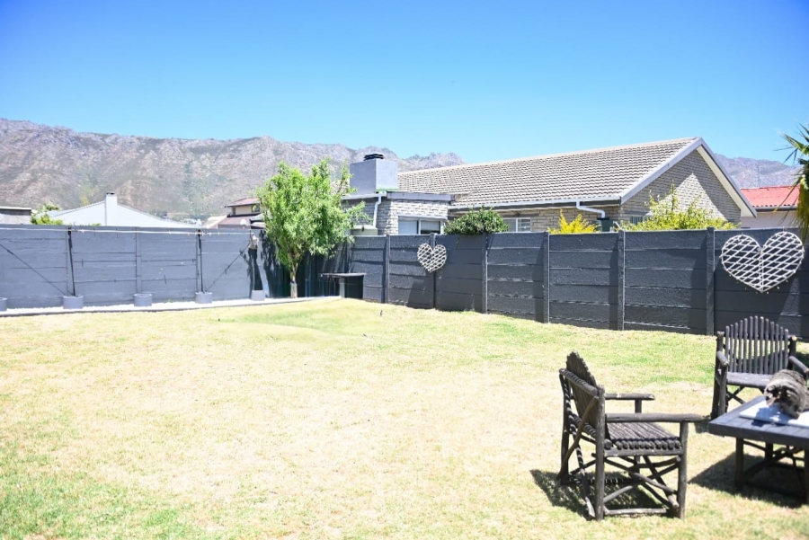 3 Bedroom Property for Sale in Gordons Bay Central Western Cape